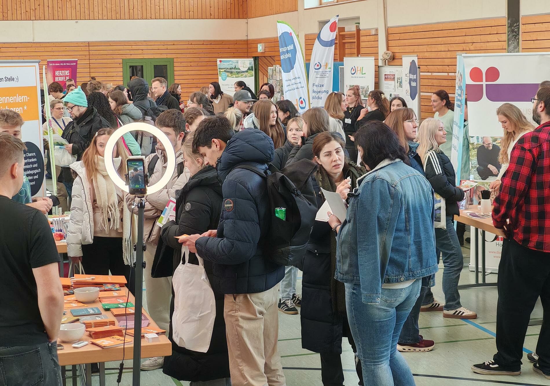 Berufsmesse an der Faks